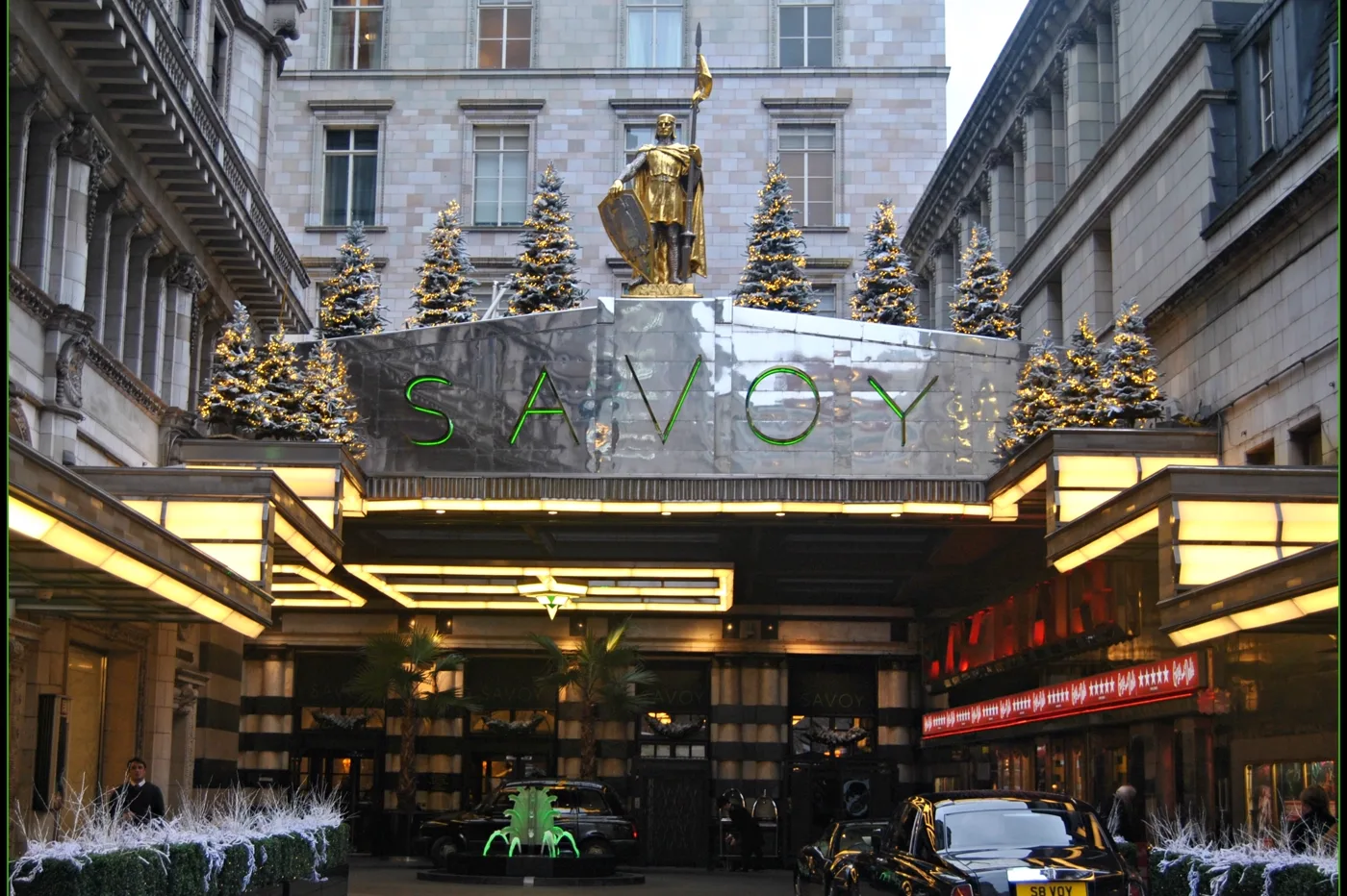 โรงแรม The Savoy ลอนดอน (บาร์ชิล)